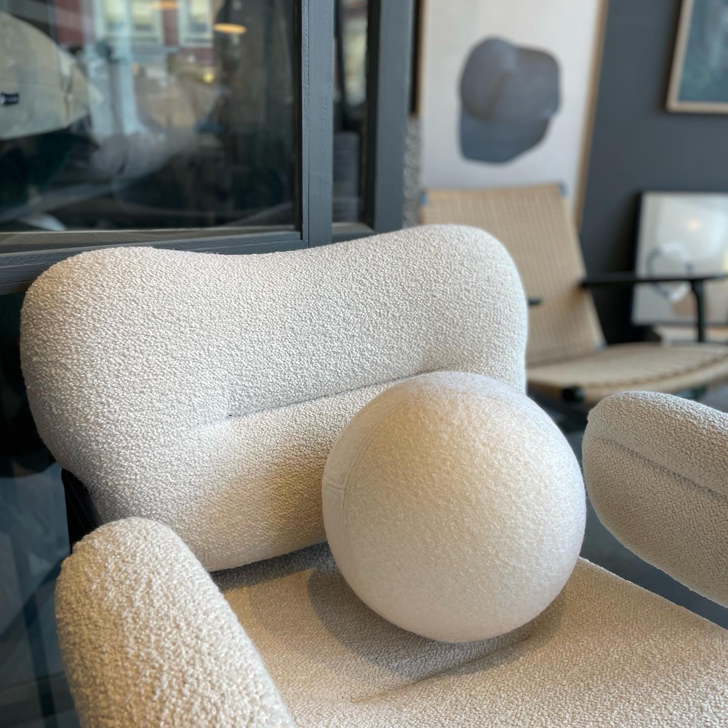 Klot pute | Kremfarget